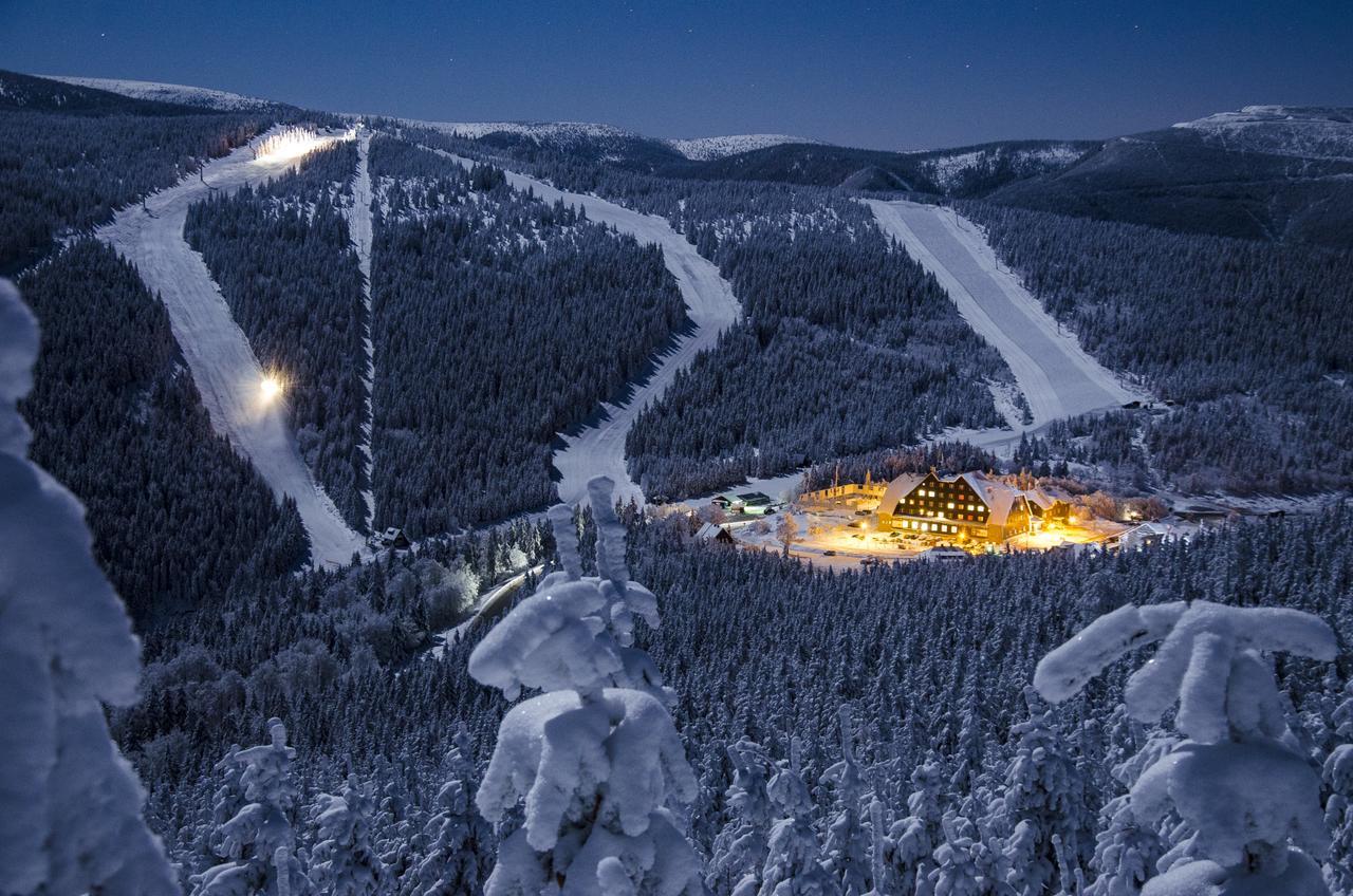 Hotel Cervenohorske Sedlo Loučná nad Desnou Eksteriør billede